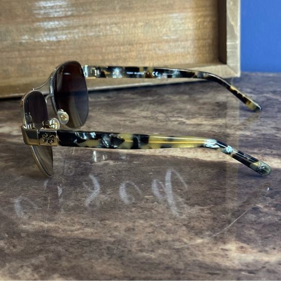Tory Burch TY6051 Aviator Sunglasses main image 4